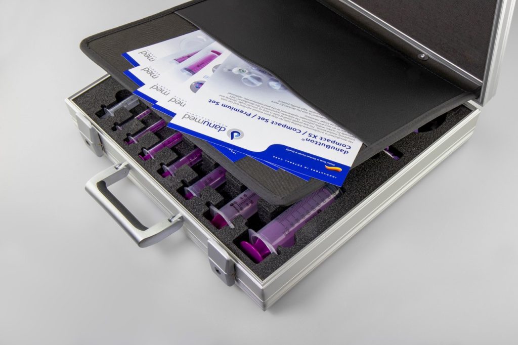 DanuCase_open mit Broschüren