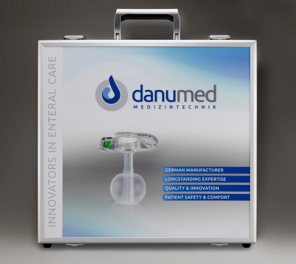 danuCase_closed stehend